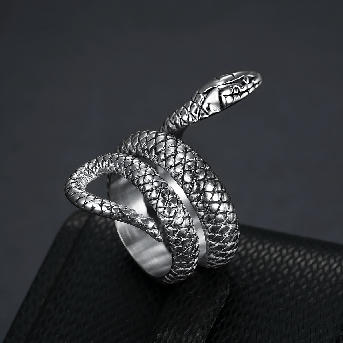 DEADWEIGHT serpent ring